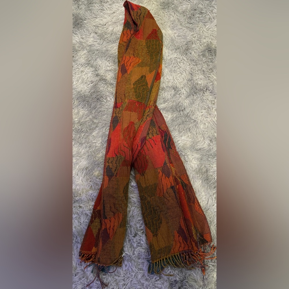 Vtg Saldarini wool fringed scarf
